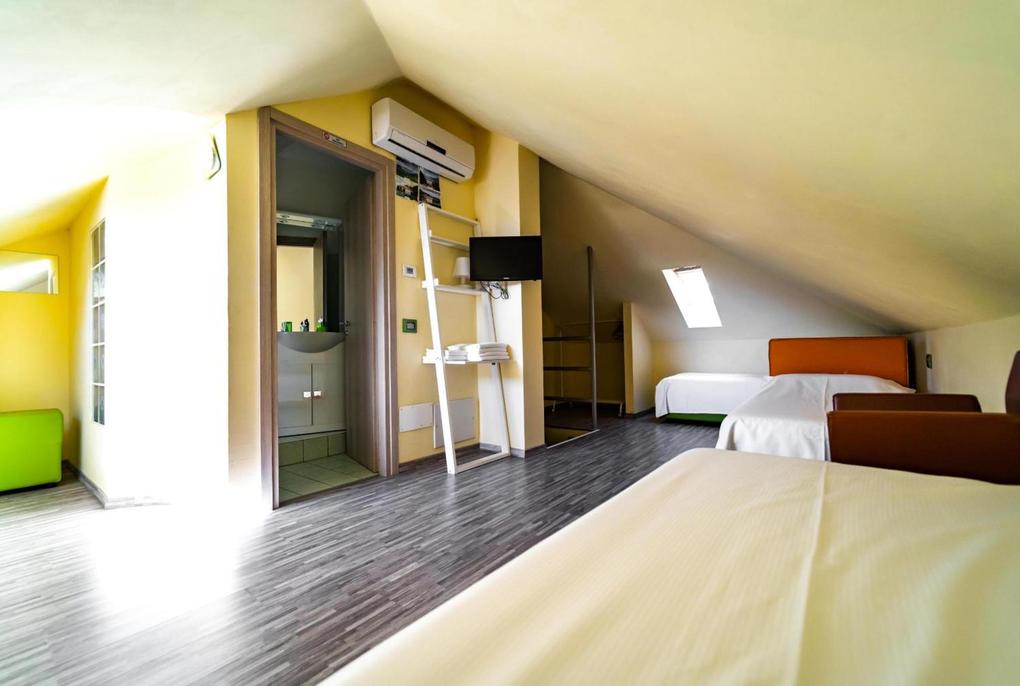 Montebello Lecco Phòng bức ảnh